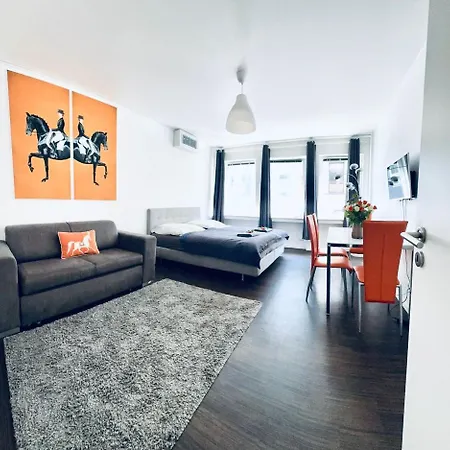 Center Apartment *